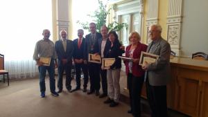 Někteří ocenění senioři.